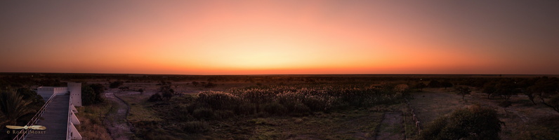 Sunset over Namutoni  - Click to open panorama !