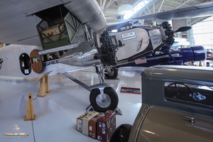 Ford Trimotor cargo system