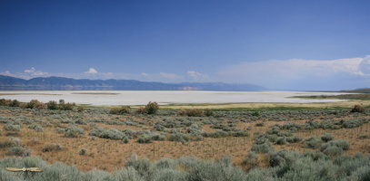 Great Salt Lake - Click to zoom !