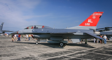 General Dynamics F-16D Fighting Falcon