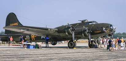 Boeing B-17F Flying Fortress "Memphis" Belle