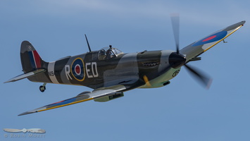 Spitfire replica (Jurca MJ-100)