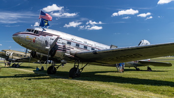 Douglas C-47A (DC-3) Miss Montana 43-15731 N24320
