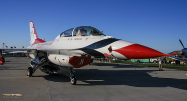 Thunderbirds F-16D