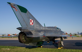 Mikoyan MiG-21UM Fresco