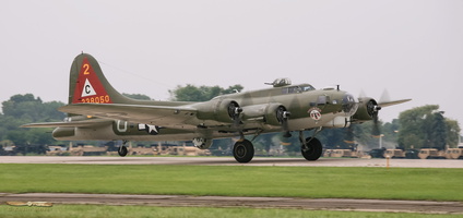 Boeing B-17G Flying Fortress "Thunder Bird"