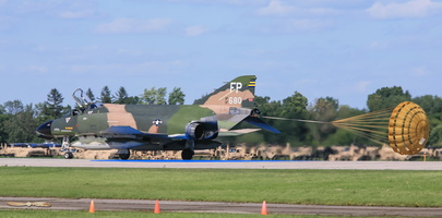 Collins Fundation's McDonnell Douglas F-4D Phantom II landing