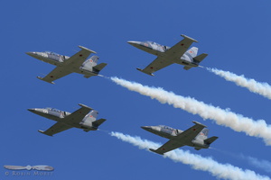 The Hoppers airshow team with 4 Aero L-39