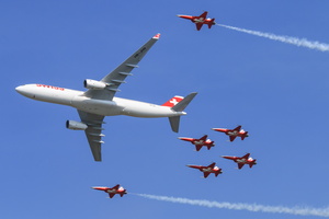 Patrouille Suisse flying along Swiss' A330-300