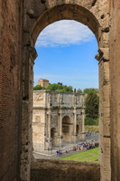 Arch of Constantine seen from the Colosseum