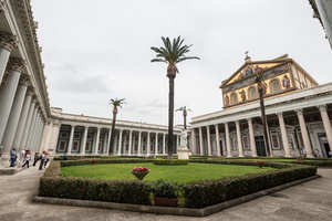 Quadriportico and colonnades
