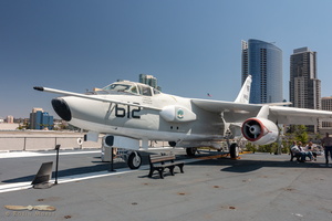 Douglas EKA-3B  / A3D-2 Skywarrior