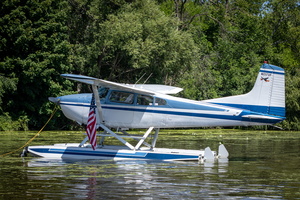 Cessna 185 N1573F