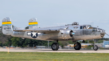 NAA B-25J Miss Mitchell 44-29869 N27493