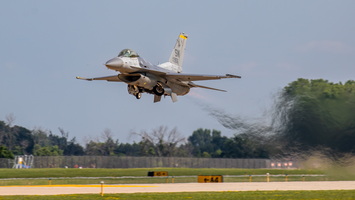 Lockheed F-16CM-50-CF c/n CC-148 s/n 92-3906 79th FS