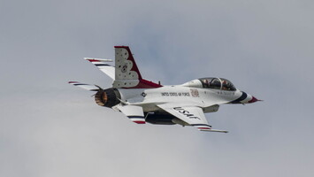 USAF Thunderbirds F-16D #8