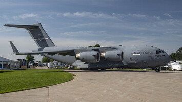 McDonnell Douglas C-17A 90-0535 50014/F013/P10 445th AW AFRC