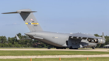 McDonnell Douglas (Boeing) C-17A c/n 50058/F057/P54  s/n 98-0054 437th AW